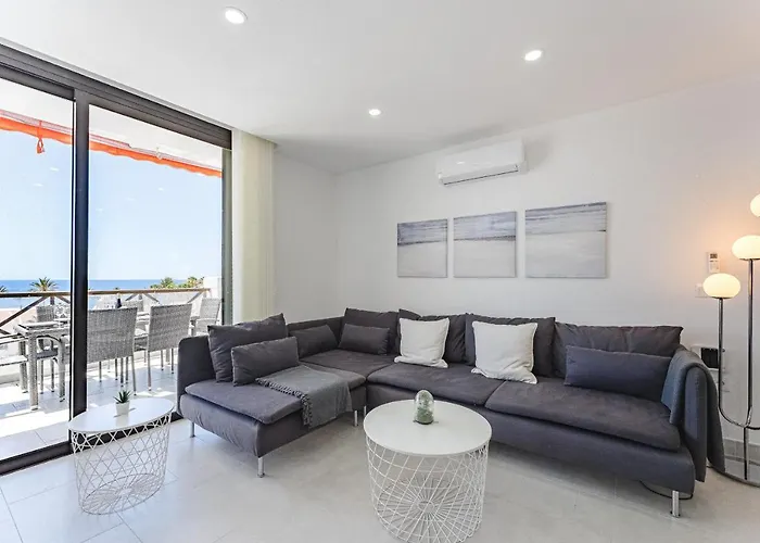 Tower Penthouse Parque Santiago I شقة