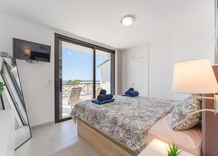 Tower Penthouse Parque Santiago I דירה